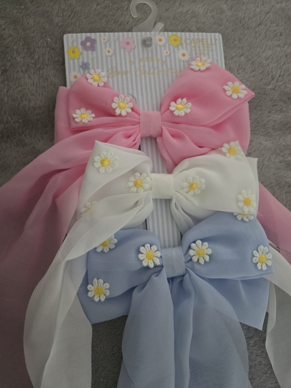 Set of 3 Daisy Bow Hair Clips — Pink, White, Blue - Picture 2 of 5